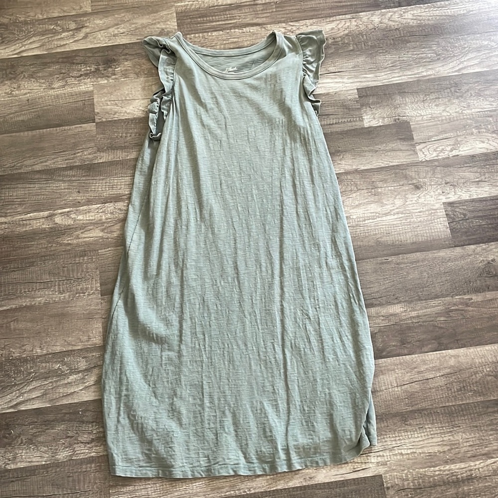 Long dress/ worn few times/ soft material